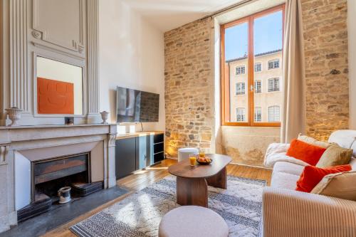 L'Authentique - Gare 8 min - Pierres apparentes - Location saisonnière - Villefranche-sur-Saône