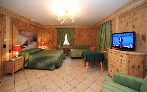 Hotel Alpina - image 2