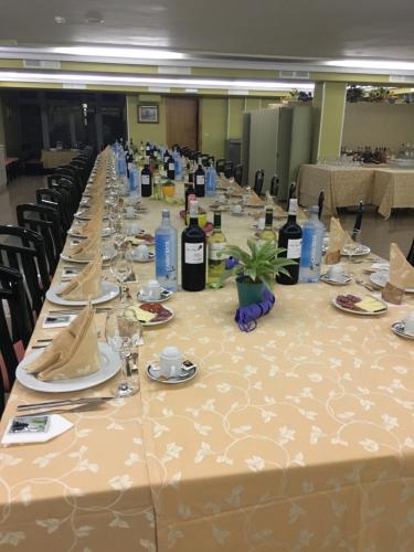 ห้องอาหาร, Hotel Garcas near สนามบินซานติอาโก เด กอมโปสเตลา