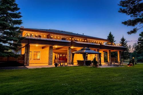 Shire Ridge Lodge