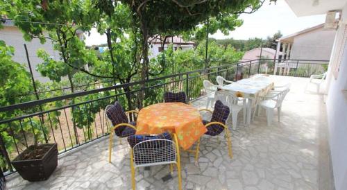 House Paulina 1214 - image 2