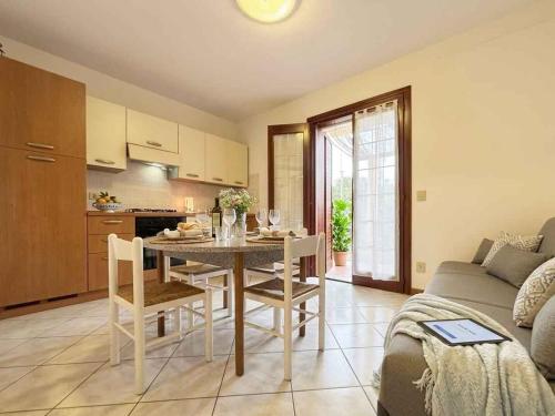 Apartment with Pool in Rosolina Mare 58054