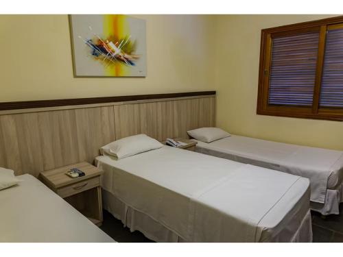 1 double bed, 1 twin bed