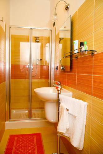 Bathroom, Villa Marogna in Maria Pia