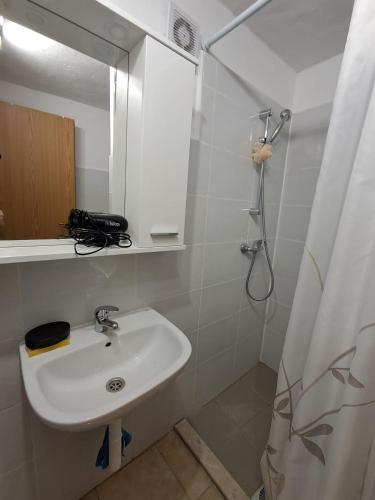 1 double bed