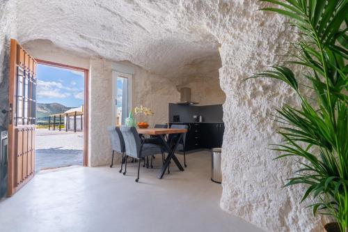 Cave Yvonne - Hosted by Cave-Stay