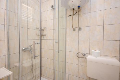 2 bedrooms, 2 beds