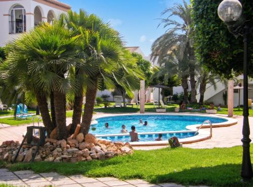 Spacious apartment in Playa Flamenca with shared pool, Playa Flamenca