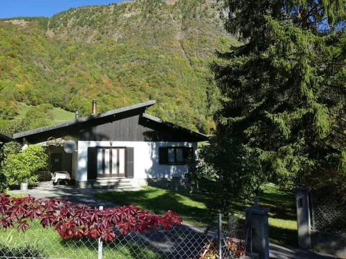 Holiday Home Chalet Al Portic by Interhome in Scona, Schweiz