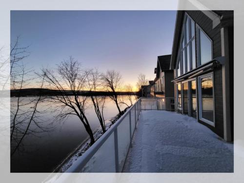 . Lakefront Spa - Chez Bernard L'Hermite