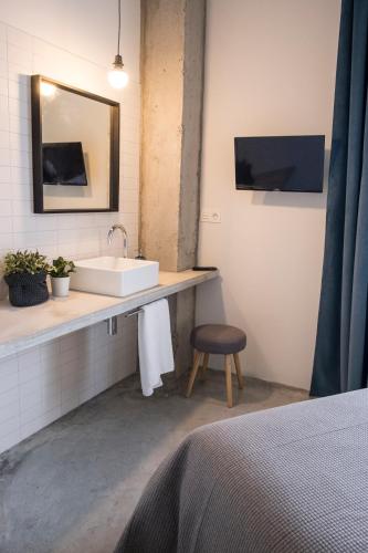 Talo Urban Rooms - image 9