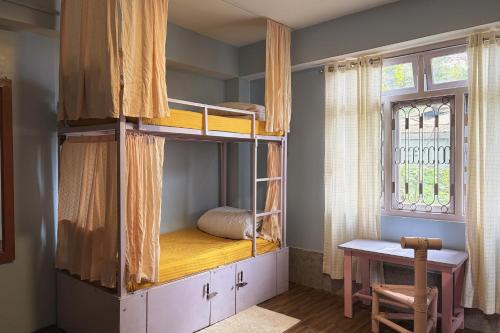 1 bunk bed