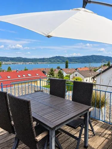 Aviva SONNENDECK - Ihr privater Logenplatz mit Dachterrasse & traumhaftem Seeblick in Bodman-Ludwigshafen, Deutschland
