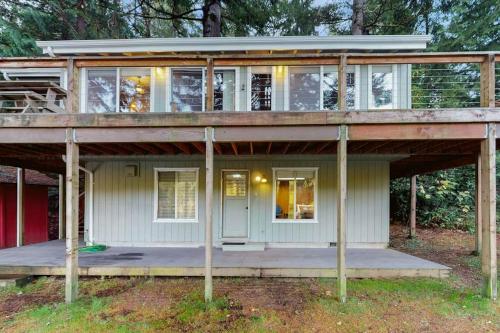 2 bedrooms, 5 beds