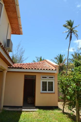 Azanza Mtwapa Holiday Home