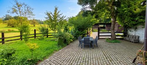Spacious house in Montignies-sur-Roc with garden gîte à louer Élouges