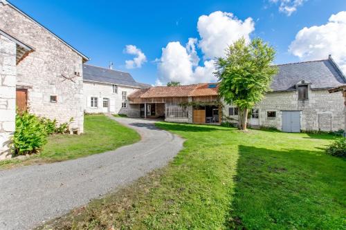 Maison familiale 5 chambres à Assay avec jardin