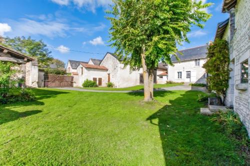 Maison spacieuse à Assay avec jardin et cheminée