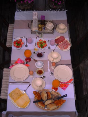 Food and beverages, Bed & Breakfast Frans Hals Haarlem in Kleverpark