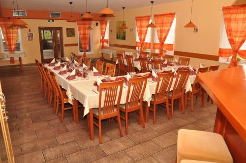 Restoran, Pension Silma in Orlova