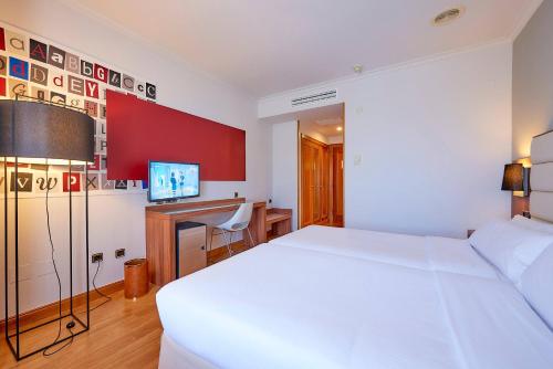 2 twin beds