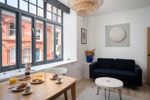 Contemporary First Floor Apartment Central Penzance 4