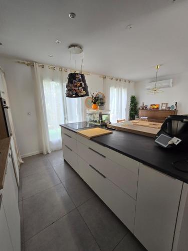 Le cocon du Parisis - House with air-conditioned living room - Location saisonnière - Cormeilles-en-Parisis