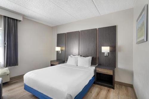 1 queen bed