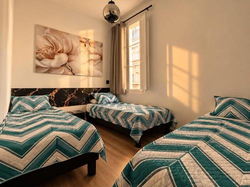 1 king bed, 1 twin bed