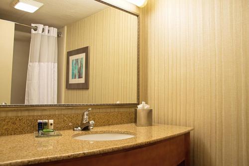 Radisson Hotel & Conference Center Coralville - Iowa City