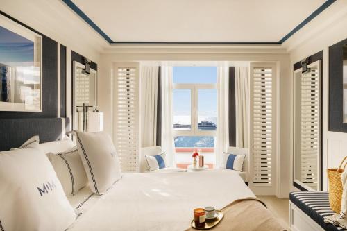 2 twin beds