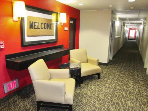 大堂, 美國長住酒店套房 - 塔科馬 - 南 (Extended Stay America Suites - Tacoma - South) in 塔科瑪