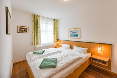 One-Bedroom Apartment image 6