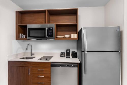. Everhome Suites Bastrop by Choice Hotels