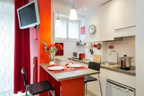 Appartamento Rosso a Milano, vicino allo IEO, Milán (fotografie 6)