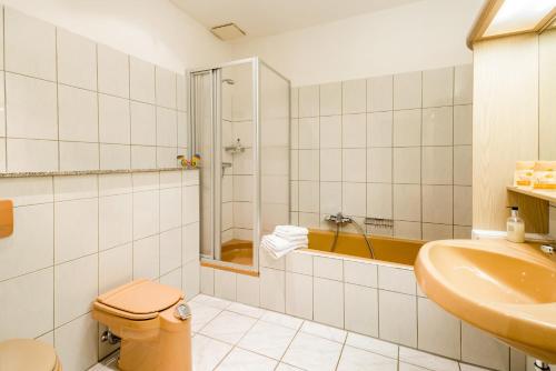 Airport Fashion Hotel, Дюссельдорф (фото 6)