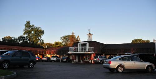 Lockport Inn and Suites