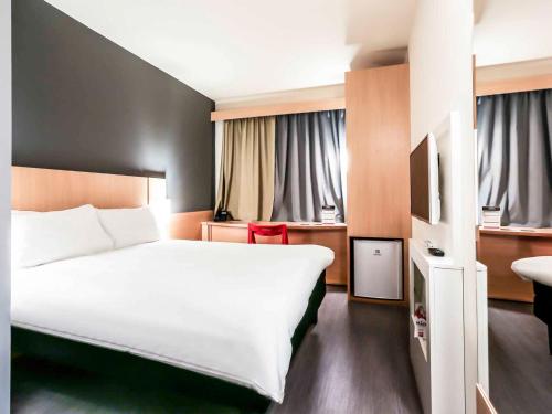 ibis Sinop Stop at Ibis Sinop to discover the wonders of Sinop. The property offers a wide range of amenities and perks to ensure you have a great time. Service-minded staff will welcome and guide you at Ibis Si