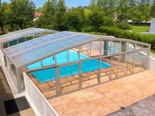 Charmant chalet avec spa à Hasparren, 50 m², piscine partagée - Location, gîte - Hasparren