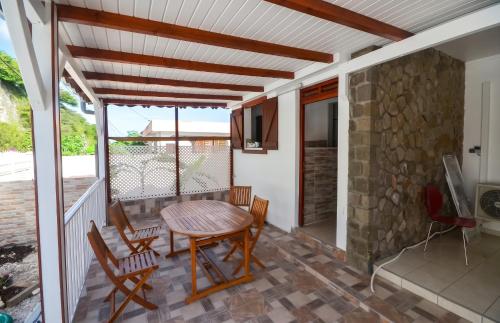 Maison agréable Morne-à-l'Eau jardin - Location saisonnière - Morne-à-l'Eau