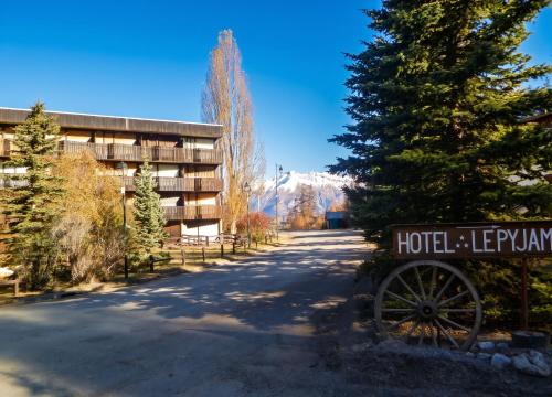 Charmant appartement à Enchastrayes 38 m² avec vue montagne gîte à louer Enchastrayes