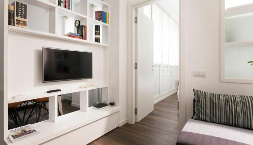 Italianway-Magenta - main image