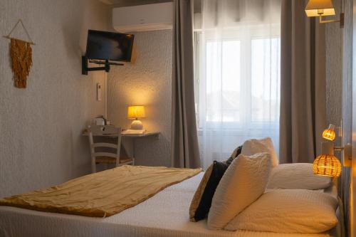 1 queen bed