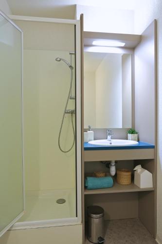 Bathroom, Apparteo Marseille in Sainte-Marguerite