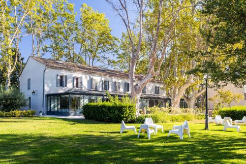 Domaine de la Baratonne - Chambre d'hôtes - La Garde