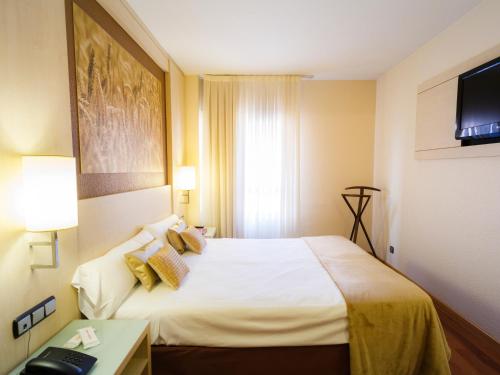 Hotel Condes de Haro - image 12