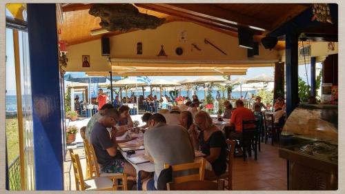 Restoran, Sikoudis Gorgona Beach in Thassos