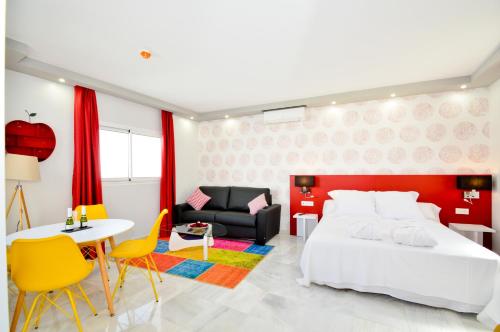 The Zentral Arenal Suites - image 2