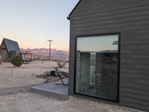 . Stardust Luxury Cottage with loft & a great view