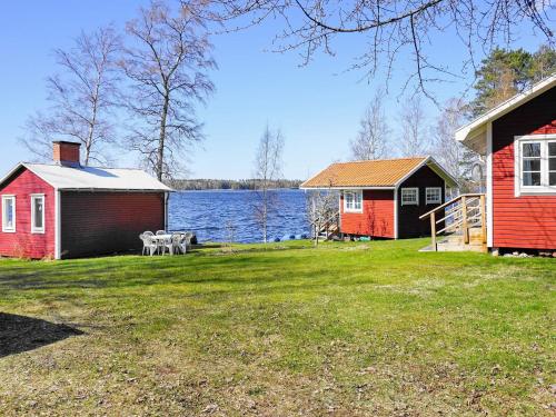 . 6 person holiday home in GULLSPåNG